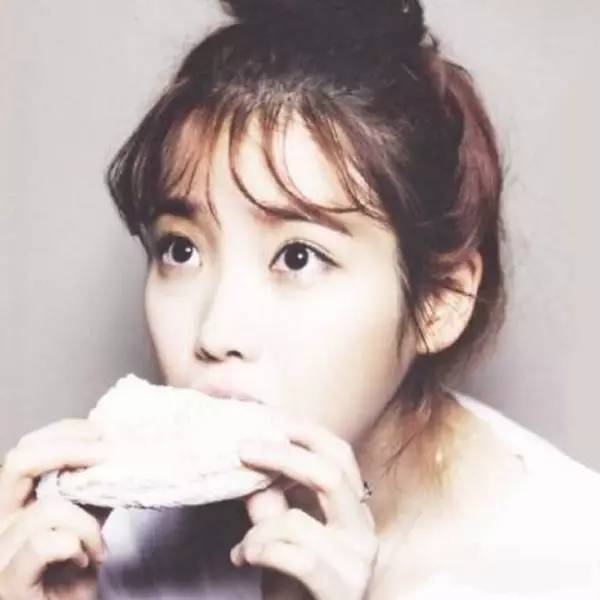 发际线低的女生适合什么发型,45岁女人发际线低适合什么发型