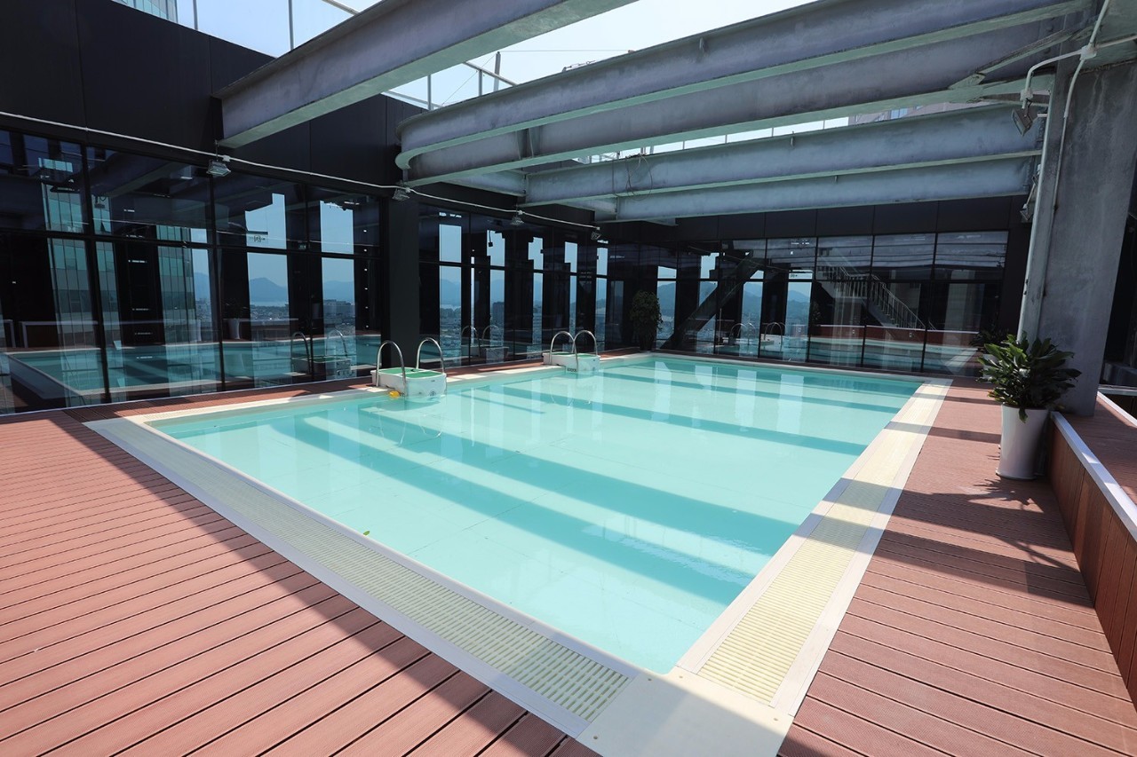 能把一条柴犬请来当服务员，也只有杭州这家新晋网红商场了吧……这波刷卡5折攻略，你一定收好！