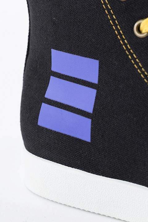 *杀暗**教室《杀老师帆布鞋》穿上它会是什么感觉呢？