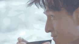 是胡也是霍，情人节伙着过，为什么最近这本时尚杂志卖疯了？