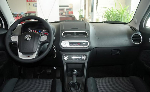 13年名爵mg3手动空间,轿车真没有suv空间大吗