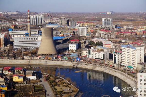只有站得高才能望见远处的风景,鸟瞰峰峰
