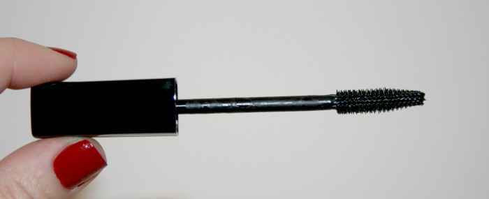 最好用的睫毛膏防水不晕染,防水的睫毛膏好还是不防水的好呢