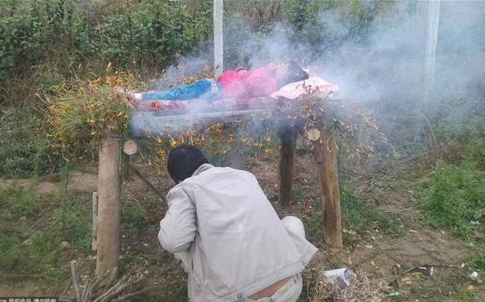 为重症贫血的女儿他自创火烤疗法还无师自通的学了《本草纲目》