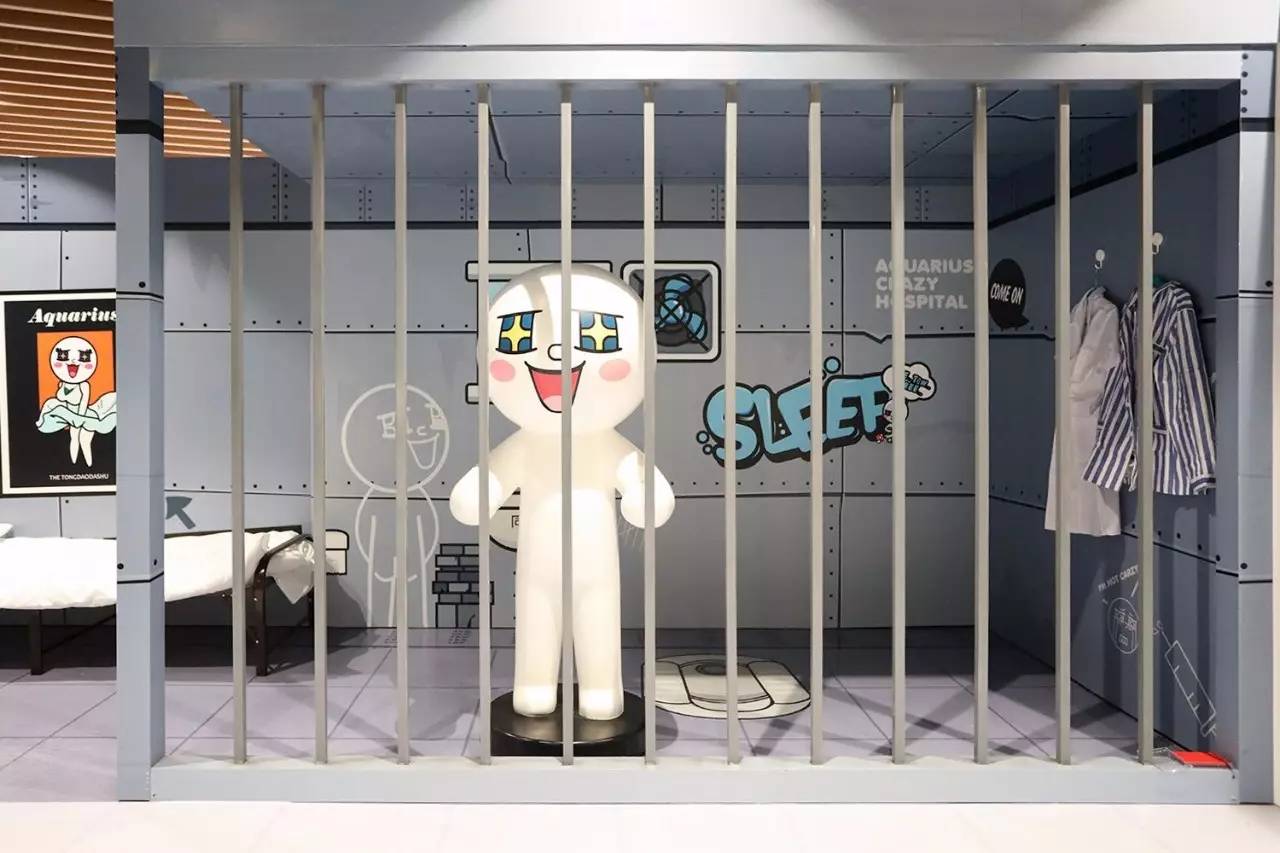 能把一条柴犬请来当服务员，也只有杭州这家新晋网红商场了吧……这波刷卡5折攻略，你一定收好！