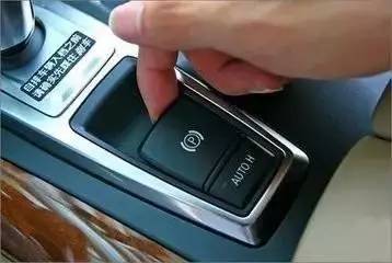 脚刹和机械手刹哪个好,脚刹跟电子手刹哪个好