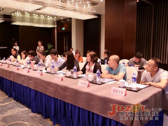 “大美国门·走基层”媒体江西行走进瓷都