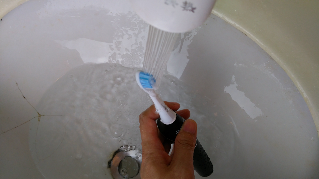 小孩牙齿蛀牙补牙好不好,幼儿牙齿蛀牙是否需要补