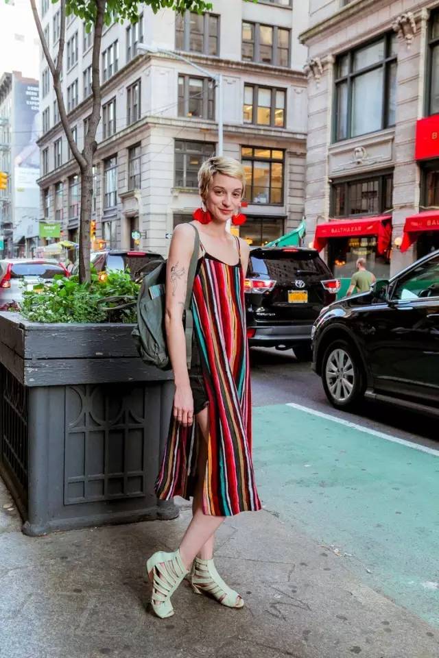 屁股大腿大穿衣搭配,如何改善屁股不匀称