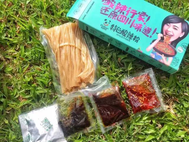 普吉岛“小包总”又火了！撞脸明星的他，用四川美食征服整个海岛