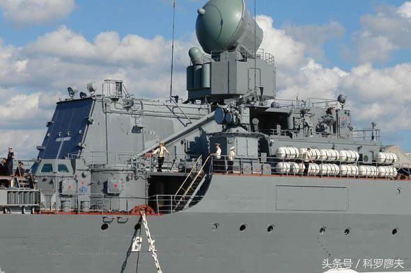 远东海上霸王龙访问香港，昔日航母杀手如今老旧不堪