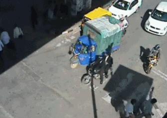 手机掉厕所里了怎么去味,手机掉厕所了该如何处理