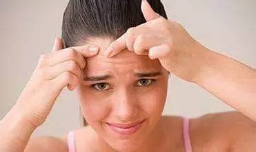 额头长痘痘后要关注哪些？