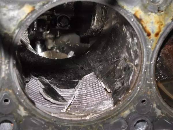 汽油车加错柴油没启动怎么办,给你一个忠告汽油车不能加柴油