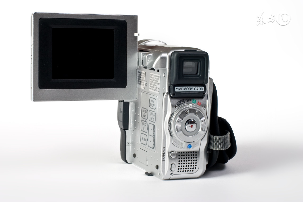 电脑显示器用什么清洁,如何清洁电脑液晶显示屏