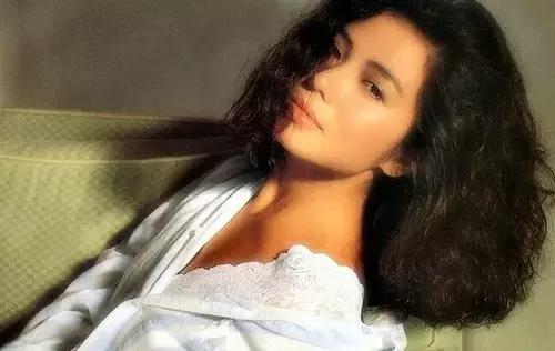 如何拥有港台女星复古妆容,以前女明星的妆容教程