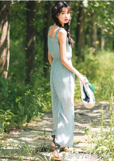 显瘦阔脚裤穿搭,阔脚肥裤怎么搭上衣