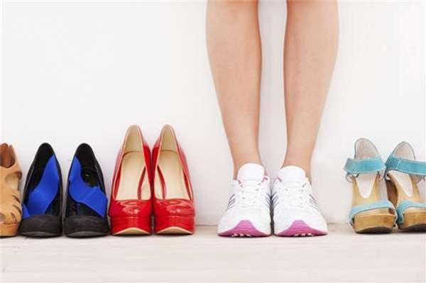 他用漱口水泡脚看傻大家！但最后竟有超厉害效果！