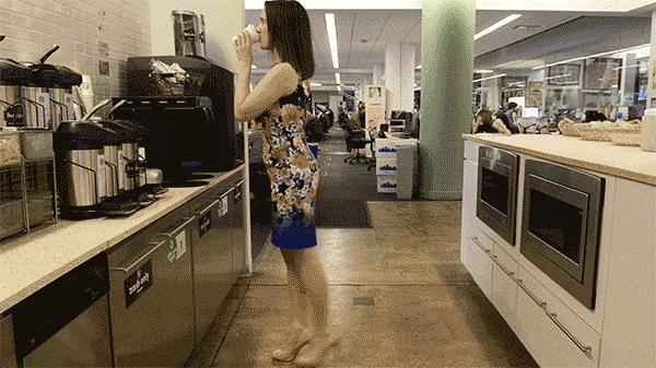 看电视一个小时对眼睛的伤害大吗,看电视2小时不伤眼睛吗