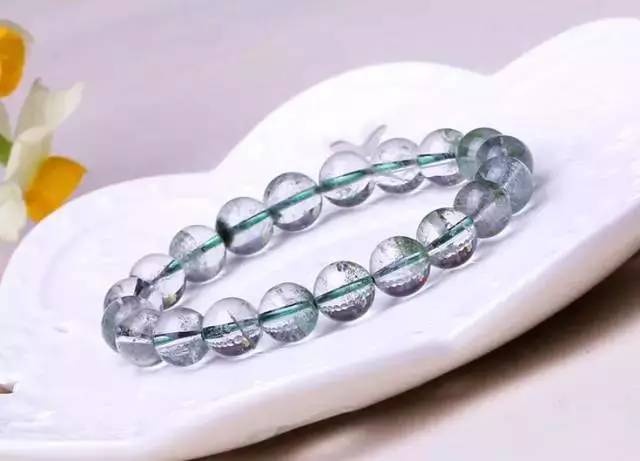 怎样辨别绿幽灵水晶的真假,怎样鉴别绿幽灵水晶真假