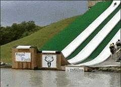 手机掉厕所里了怎么去味,手机掉厕所了该如何处理