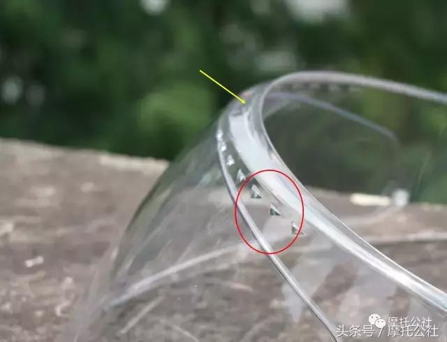 舒伯特揭面盔评测,舒伯特c4pro和agv揭面盔哪个好