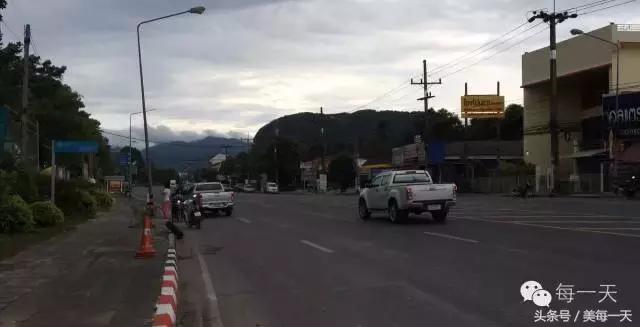 野外被蜈蚣蜇伤后应采取哪些措施,在家被蜈蚣咬最快解决方法