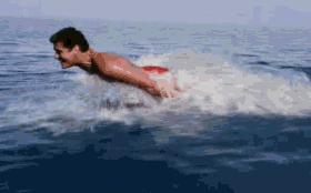 游泳时总是尿尿怎么缓解,游泳池游泳需要小便了怎么办