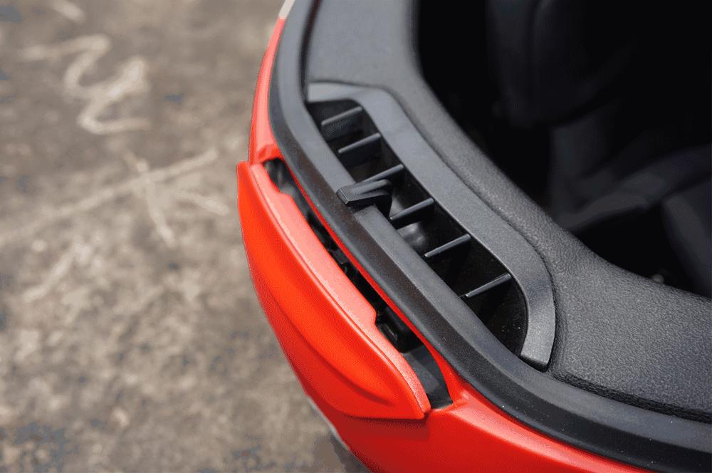 舒伯特揭面盔评测,舒伯特c4pro和agv揭面盔哪个好