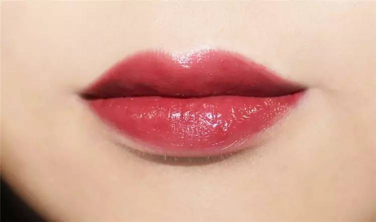 平价滋润款口红试色,平价且超好用的口红伪素颜