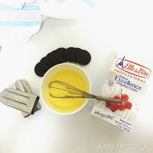 超级好吃的奥利奥脆皮雪糕,又简单又好吃的奥利奥雪糕