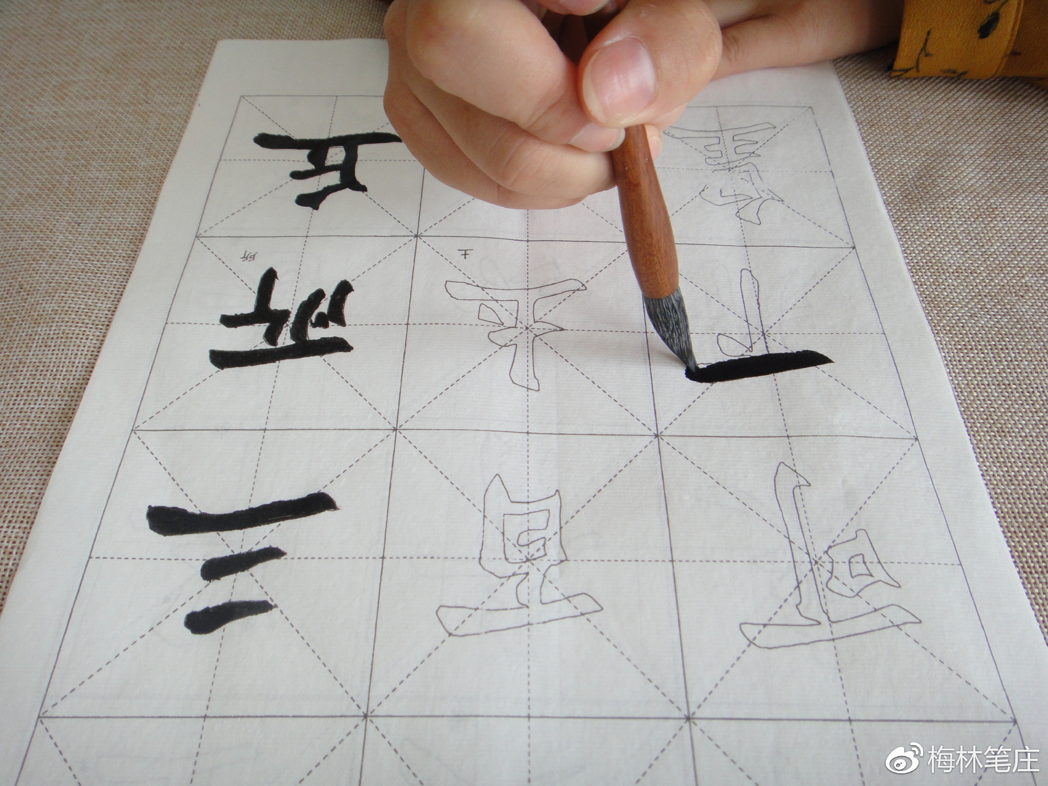 毛笔怎么洗才比较好写,毛笔该怎么洗