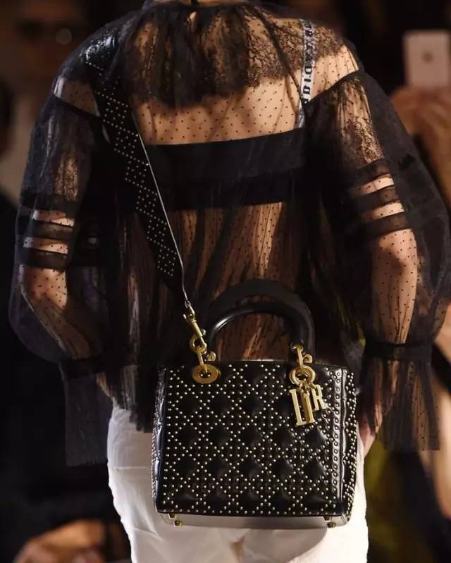 dior设计总监为什么这么受欢迎,dior为什么这么受欢迎