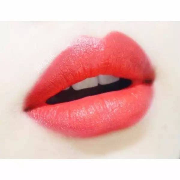 平价滋润款口红试色,平价且超好用的口红伪素颜