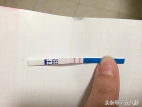 怀孕两个月身体一直流咖啡色东西，建档时医生说出一句话当场吓懵了