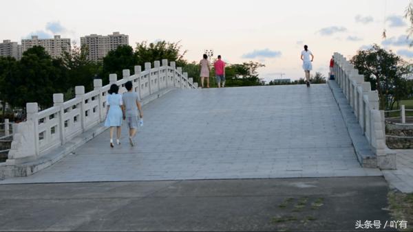 rnd电动滑板车优缺点,全铝车身轻多少