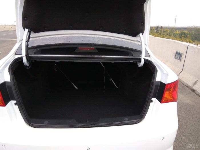 做完隔音车内发闷,车里睡觉怎么做好隔音不影响睡觉