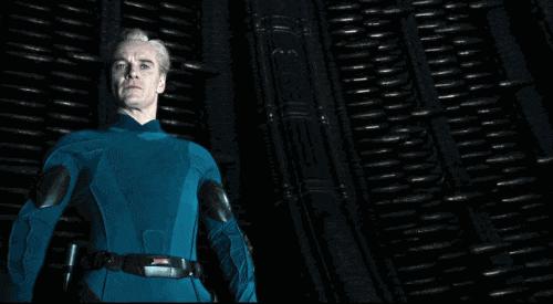 《异形：契约》：女生要开挂，男票先得挂……