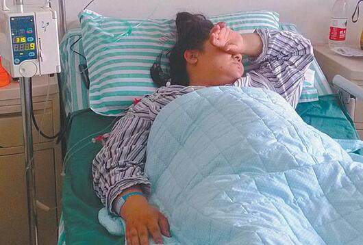 体重200斤的孕妇生孩子，医生说孩子像是在脂肪里抱出来的！