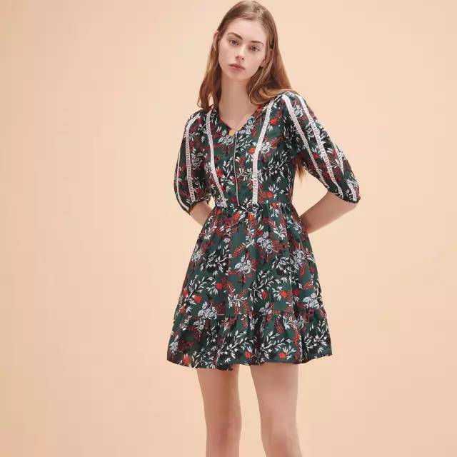 趁衣服打折多买几件,趁换季打折赶紧来挑几套新衣服