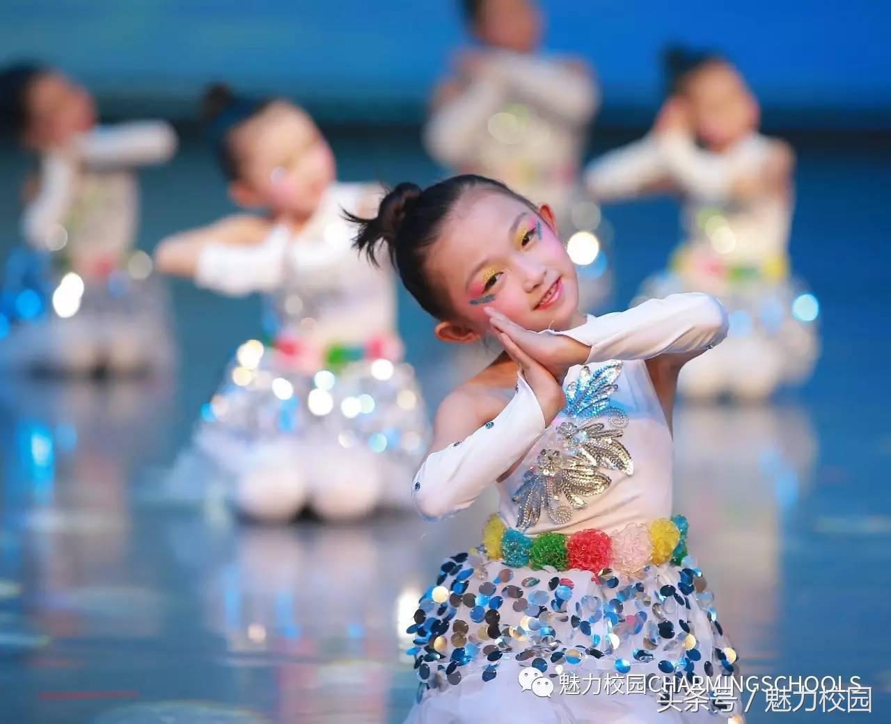 小孩上台紧张怯场为什么,孩子上台表演害怕紧张怎么办