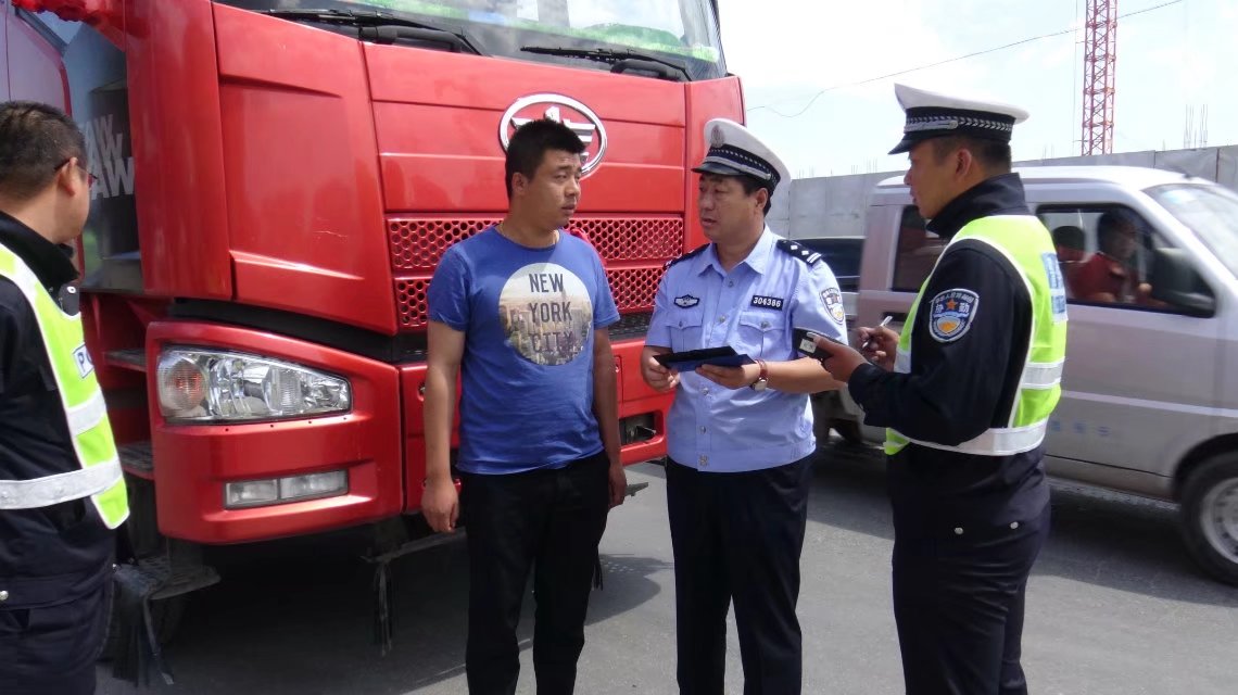 履职担当模范作用强,履职尽责发挥党员先锋模范作用