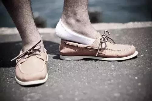 男人穿袜子关注什么卫生,男人夏天穿肉色袜子好吗