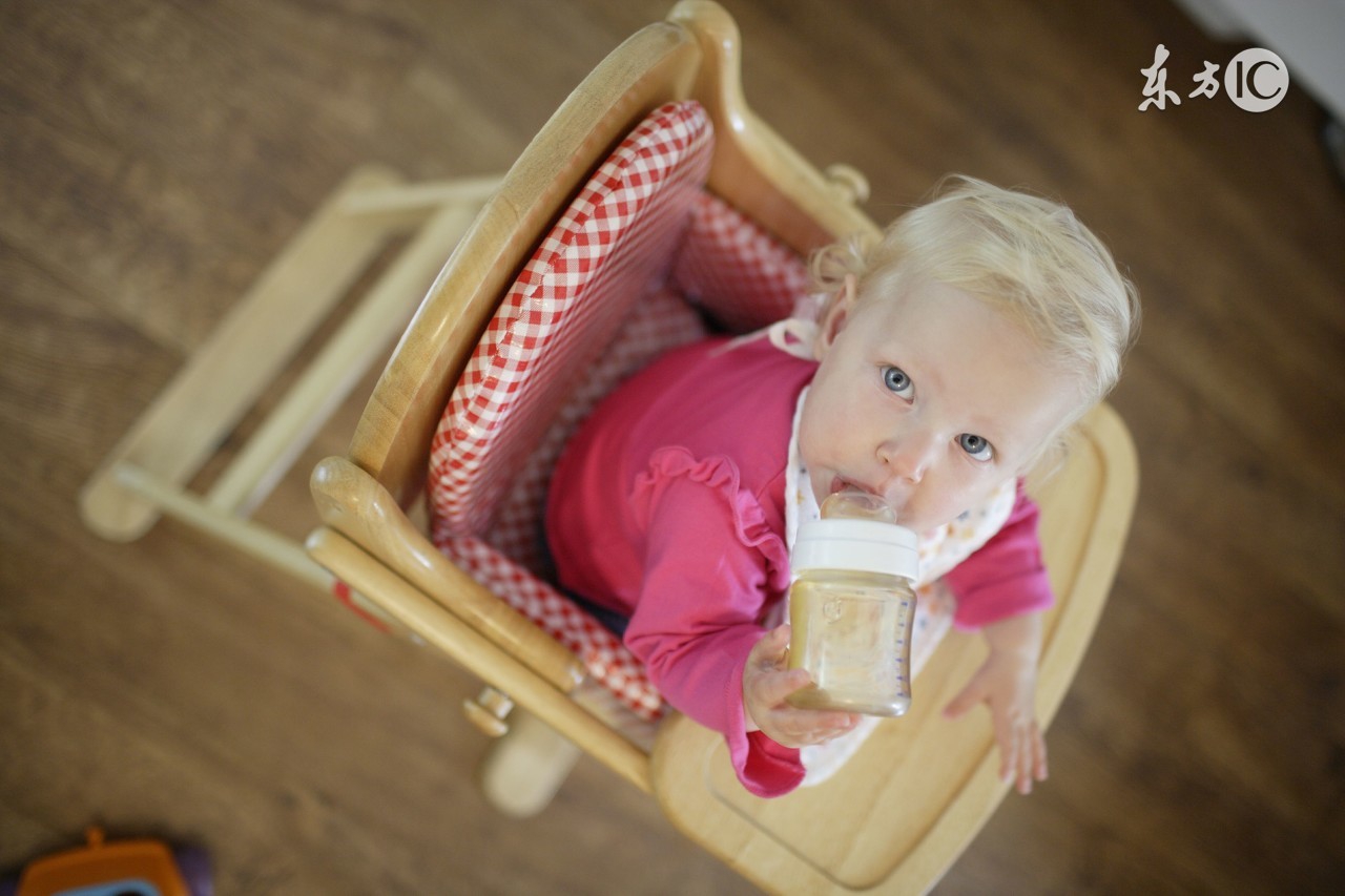100天的宝宝日常规律,100天的宝宝白天怎么适当安排睡觉