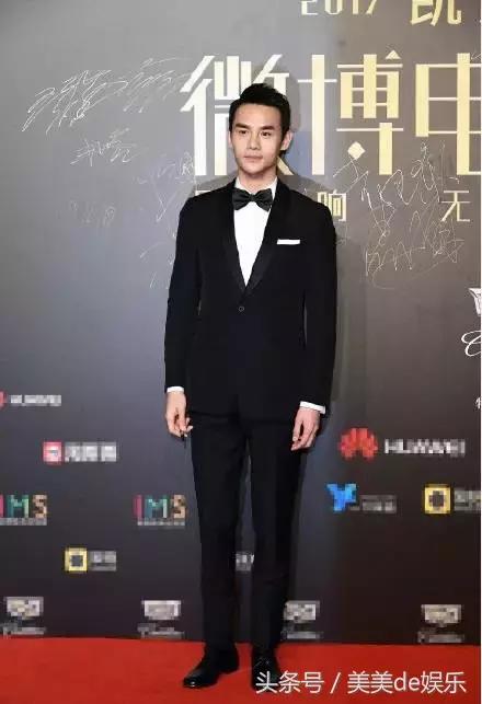 赵丽颖李易峰被冯小刚大爆料？喝中药？暴露了小秘密