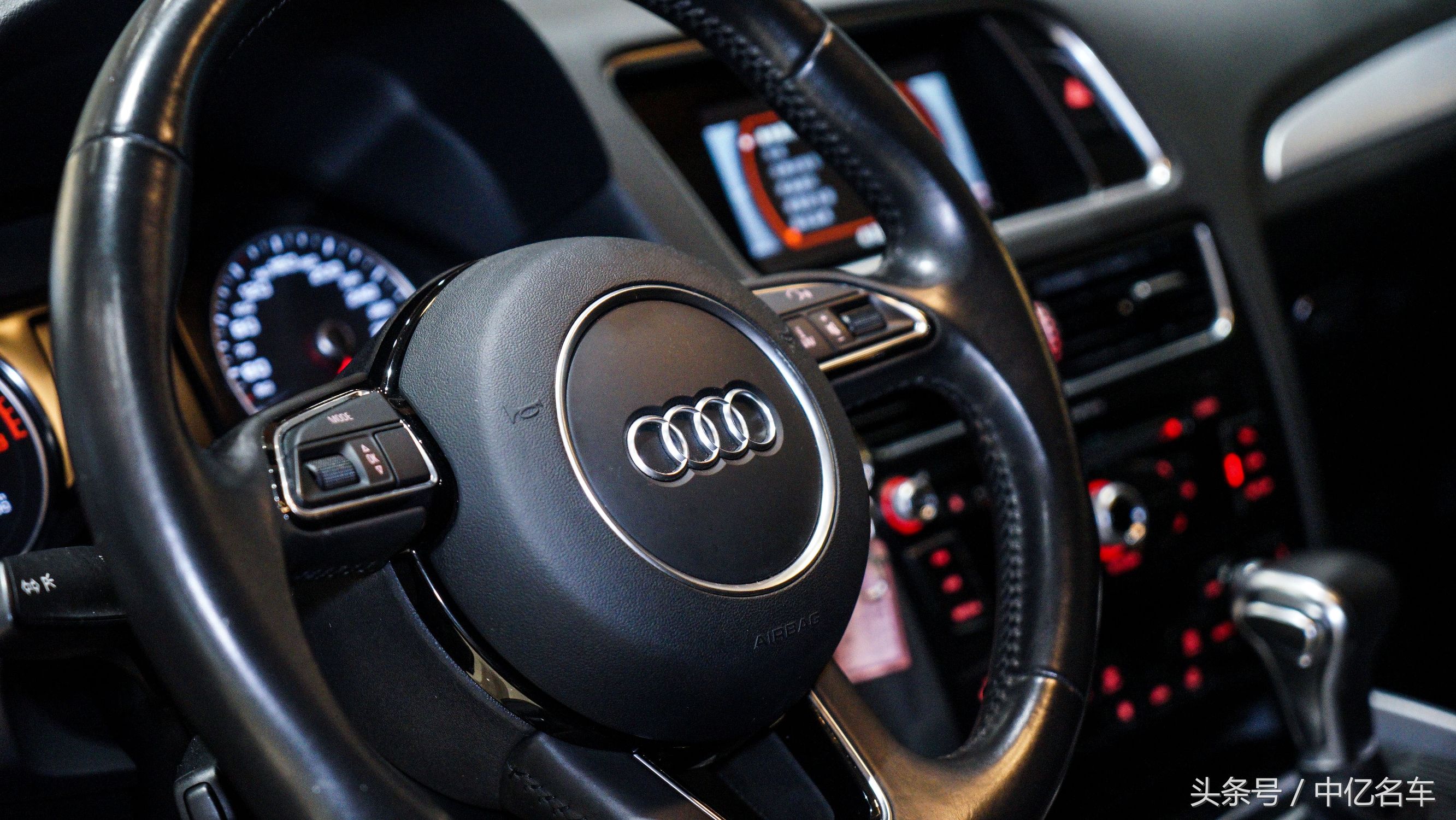 2013款奥迪q540tfsi是真quattro吗,2013年奥迪q52.0t四驱行情