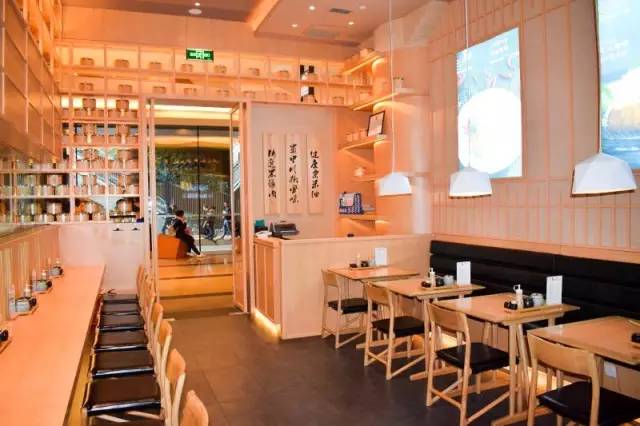 吃饭这么私人的事,吃饭是很私人的事