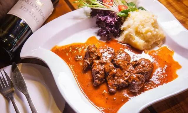 吃饭这么私人的事,吃饭是很私人的事