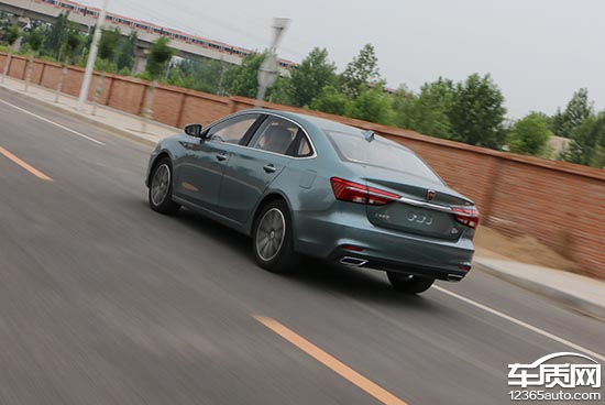 荣威i6插电混动45t评测,荣威i620款测评