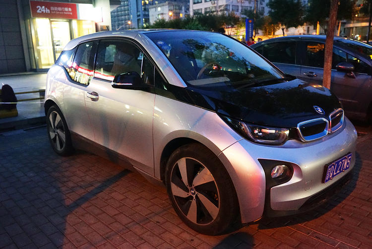 扫码式的共享汽车,扫码的共享汽车